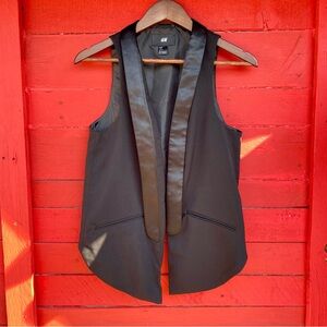 H&M open front tuxedo vest